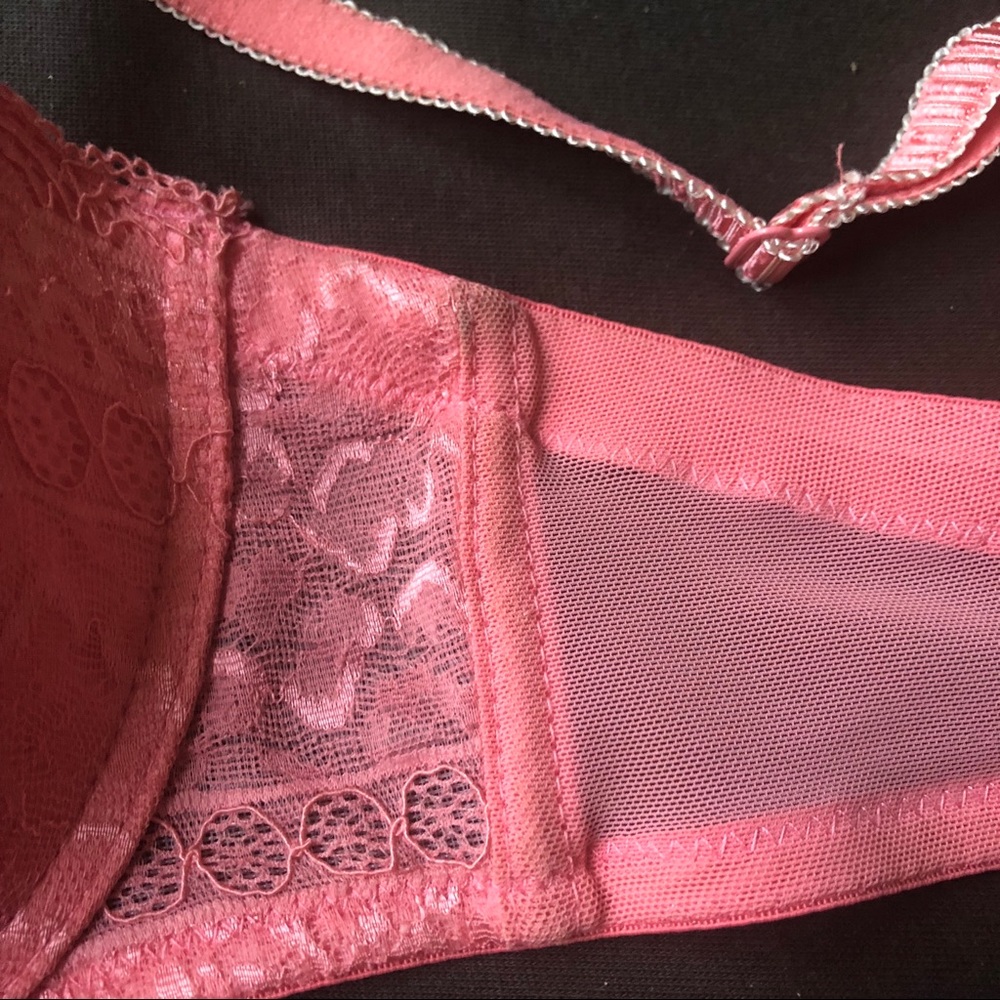 Pink Bra - Picture 7 of 8